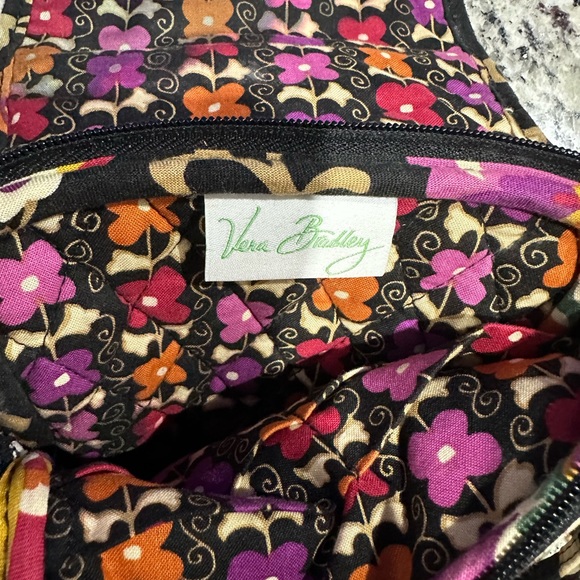 Vera Bradley  cross body bag. Great condition! - Picture 4 of 4